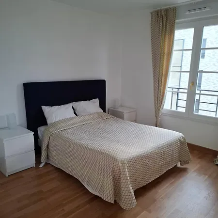 Medicis Versailles Apartment *